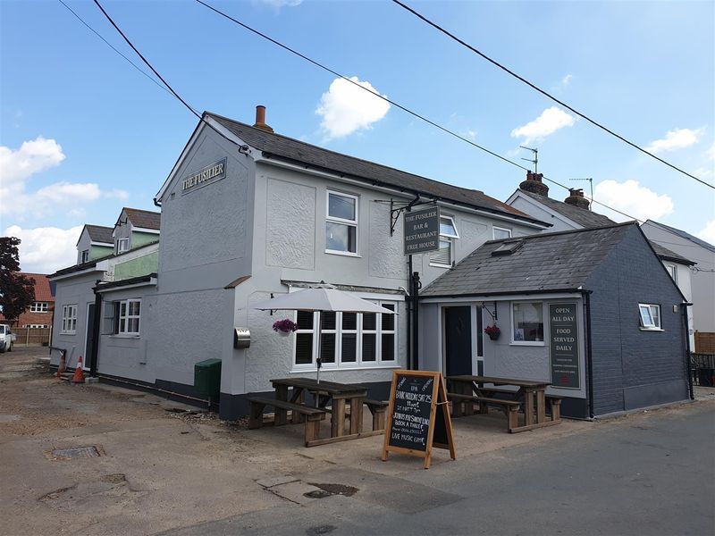 The Fusilier, Aingers Green. (Pub, External, Key). Published on 01-01-1970 