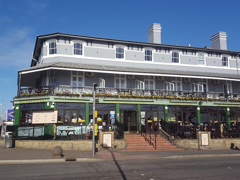 Moon & Starfish at Clacton-on-Sea. (Pub, External, Key). Published on 01-01-1970