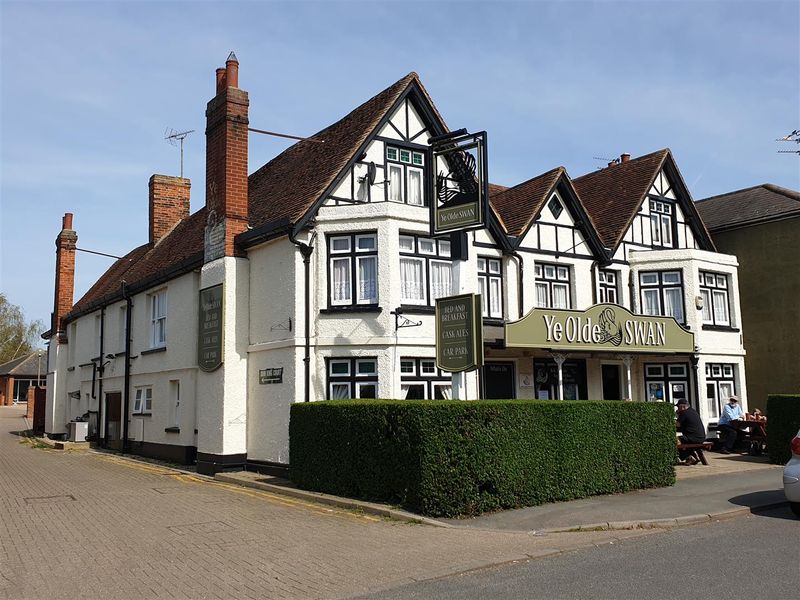 Ye Olde Swan, Brightlingsea. (Pub, External, Key). Published on 01-01-1970