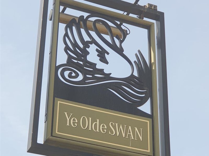 Ye Olde Swan, Brightlingsea (sign). (Sign). Published on 01-01-1970