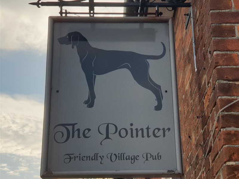 Pointer, Alresford (sign). (Sign). Published on 01-01-1970 