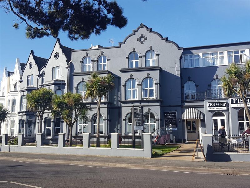 Esplanade Hotel, Clacton-on-Sea. (Pub, External, Key). Published on 01-01-1970 