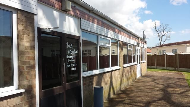 Grove Club, Jaywick. (Pub, External, Key). Published on 01-01-1970