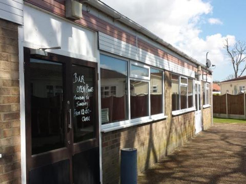 Grove Club, Jaywick. (Pub, External, Key). Published on 01-01-1970 