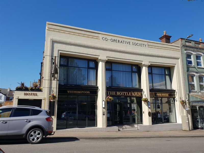 Bottle Kiln, Dovercourt. (Pub, External, Key). Published on 05-05-2018 