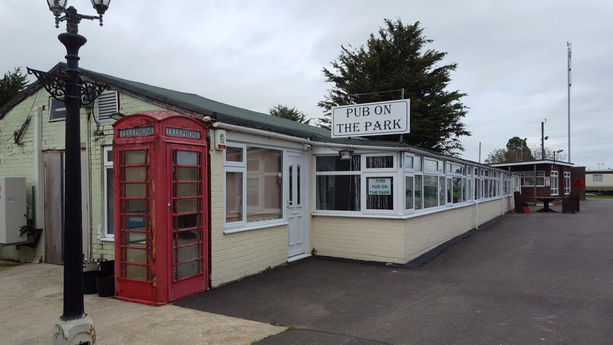 Pub on the Park, Little Clacton. (Pub, External, Key). Published on 01-01-1970