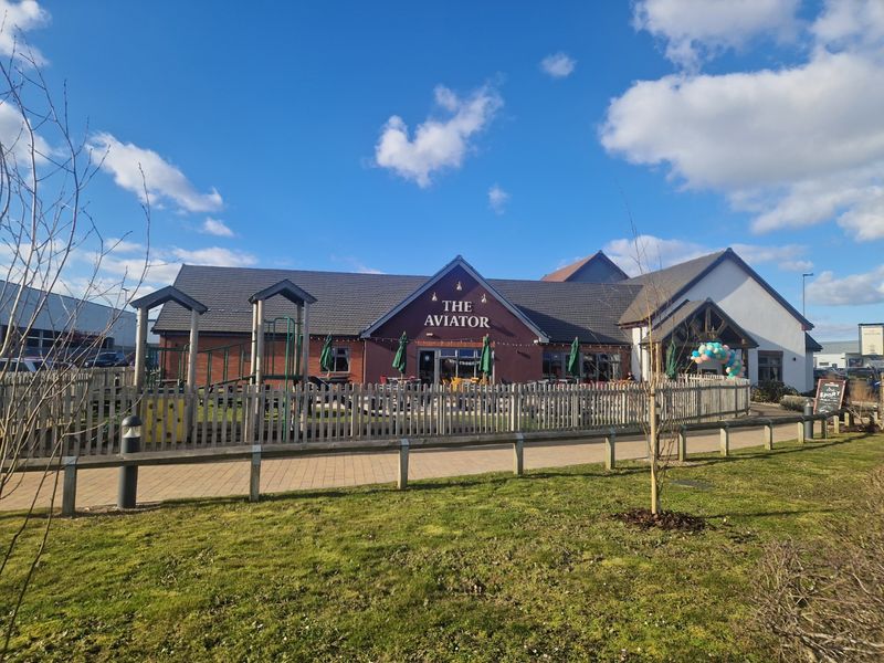 The Aviator, Clacton-on-Sea. (Pub, External, Key). Published on 01-01-1970 