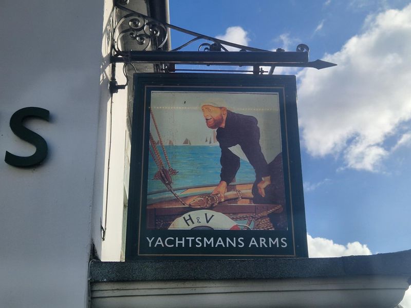 Yachtsman's Arms, Brightlingsea. (Pub, Sign). Published on 01-01-1970