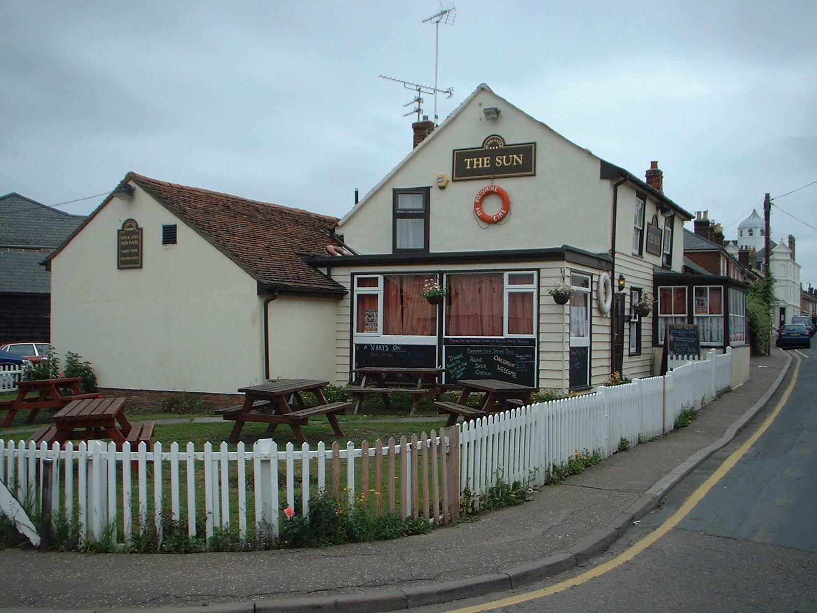 Sun Inn, Brightlingsea. (Pub, External, Key). Published on 01-01-1970