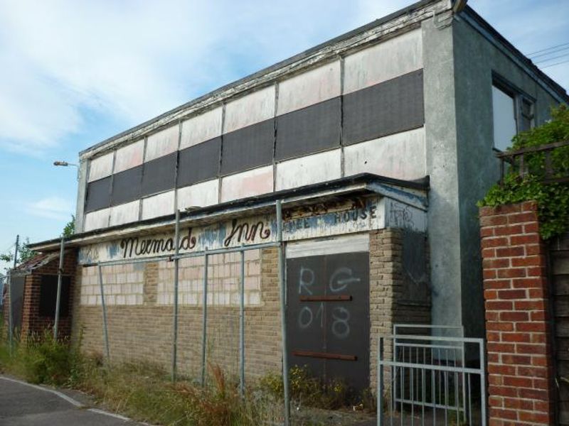 Mermaid Inn at Jaywick. (Pub, External, Key). Published on 07-08-2010