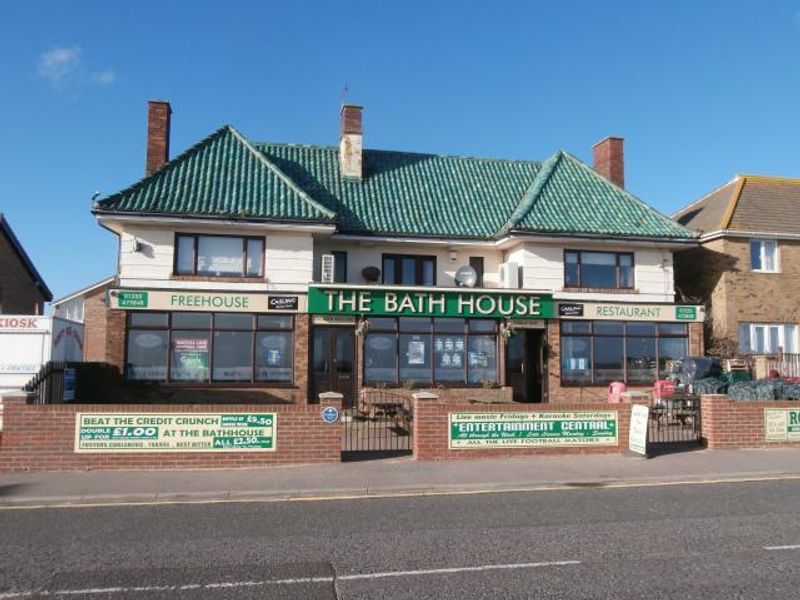 Bath House at Walton-on-the-Naze. (Pub, External, Key). Published on 02-01-2014 