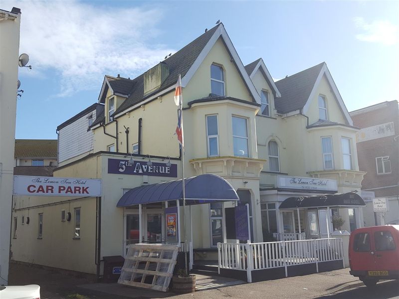 5th Avenue at Clacton-on-Sea. (Pub, External, Key). Published on 01-01-1970