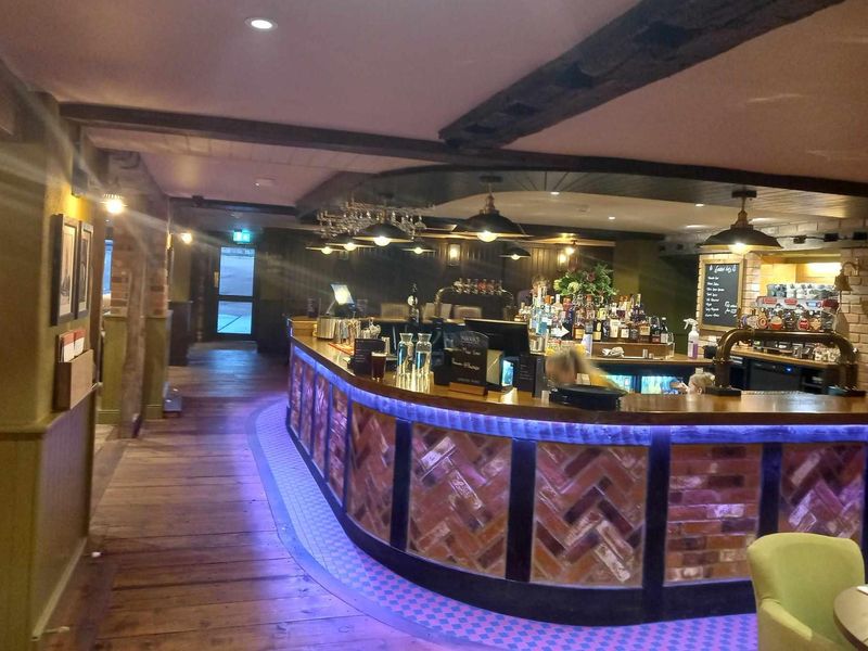 (Bar). Published on 27-11-2024