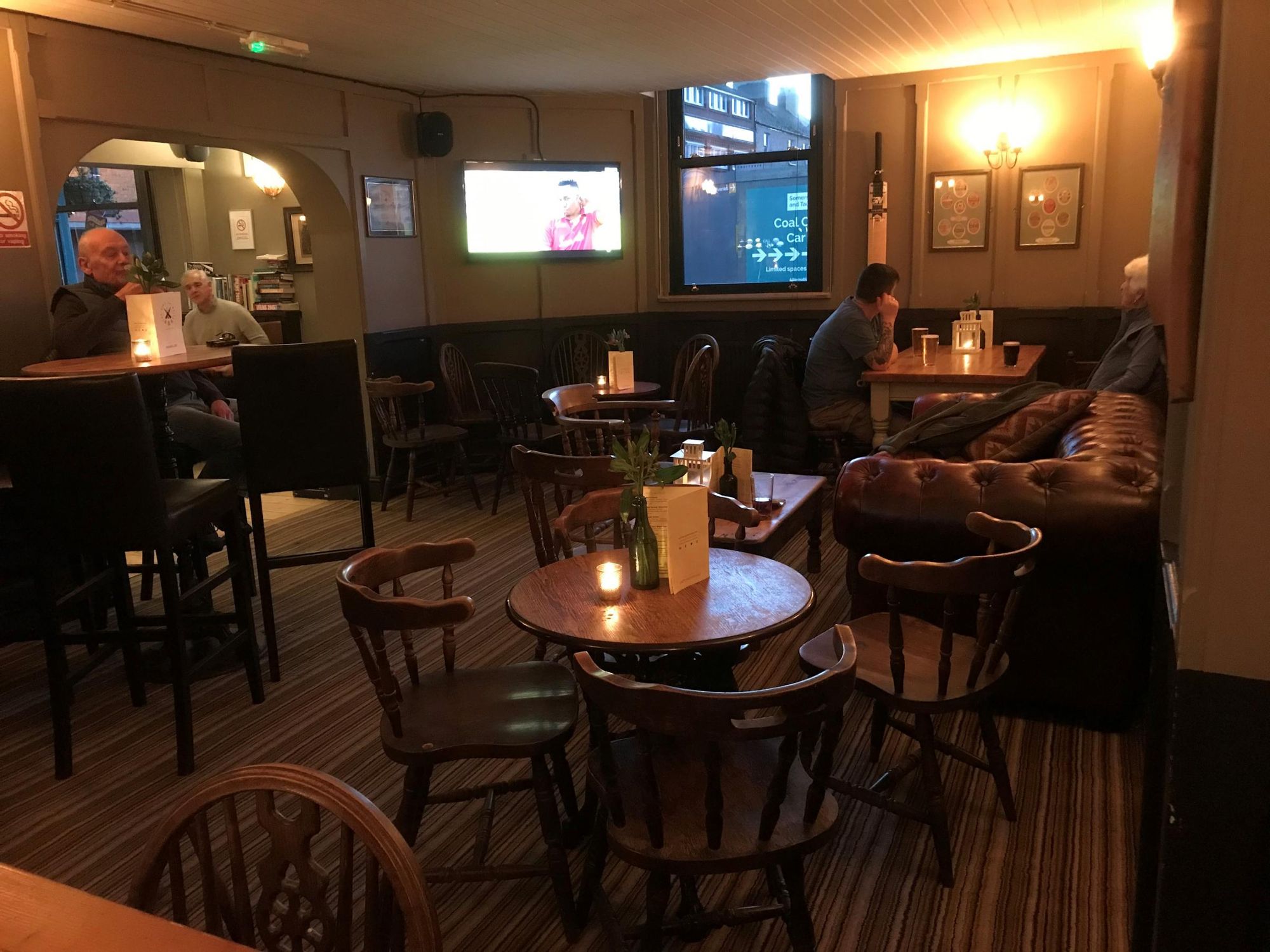 Public Bar. (Bar). Published on 15-01-2020