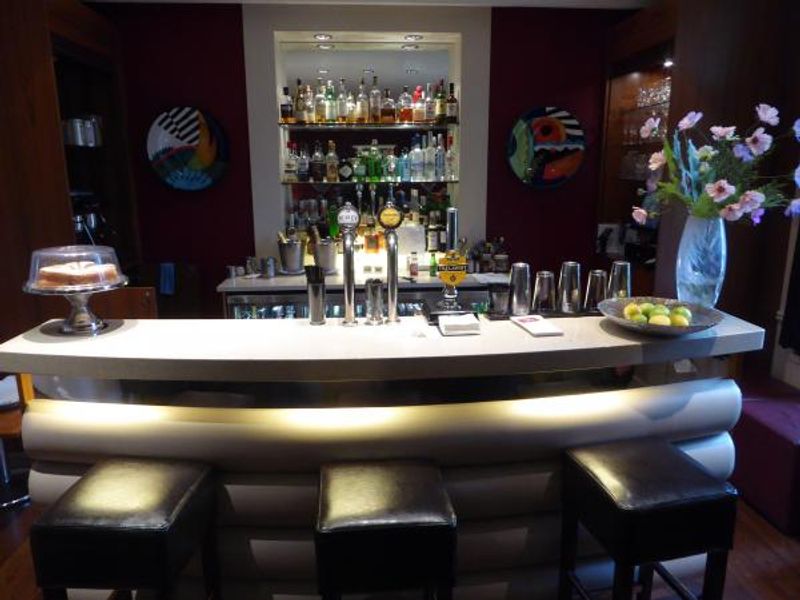 (Bar). Published on 14-11-2015
