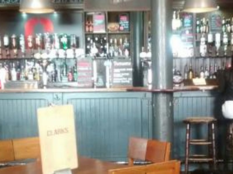 (Bar, Customers). Published on 19-04-2015 