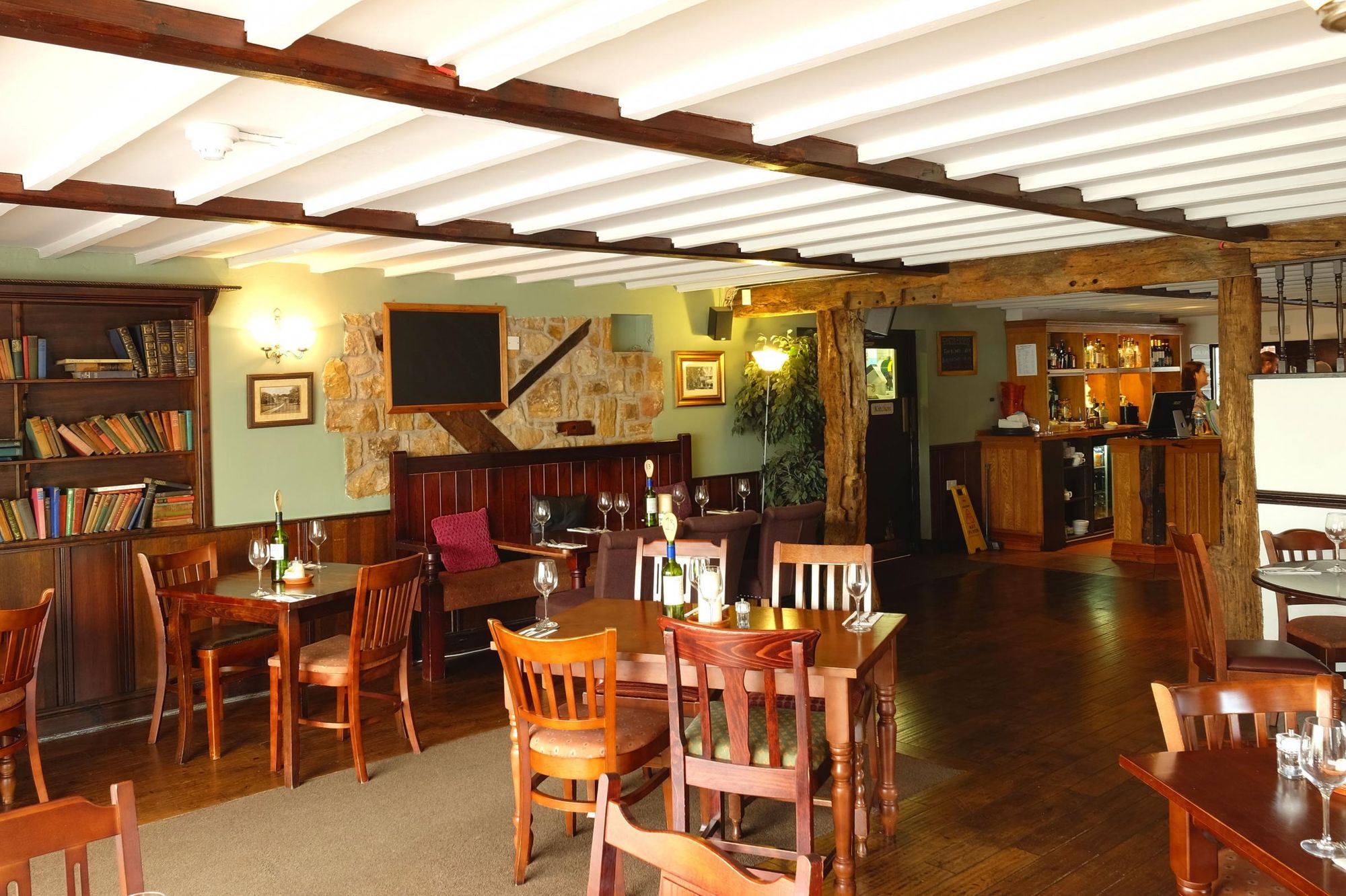 (Pub, Restaurant). Published on 05-06-2017