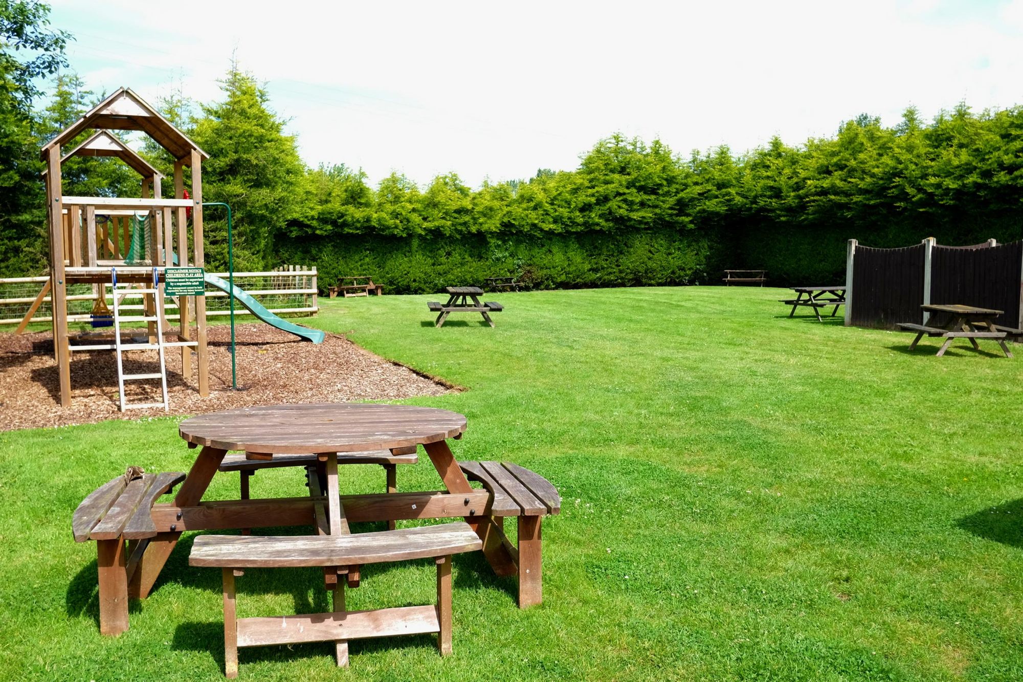 (External, Garden). Published on 05-06-2017