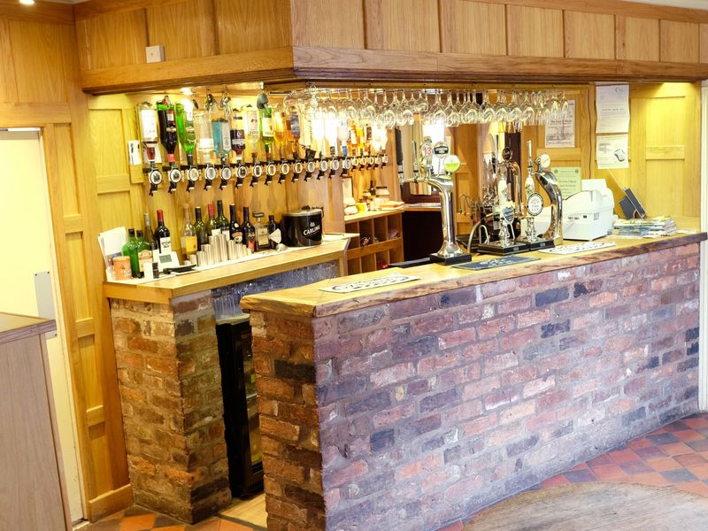 (Pub, Bar). Published on 18-02-2017 