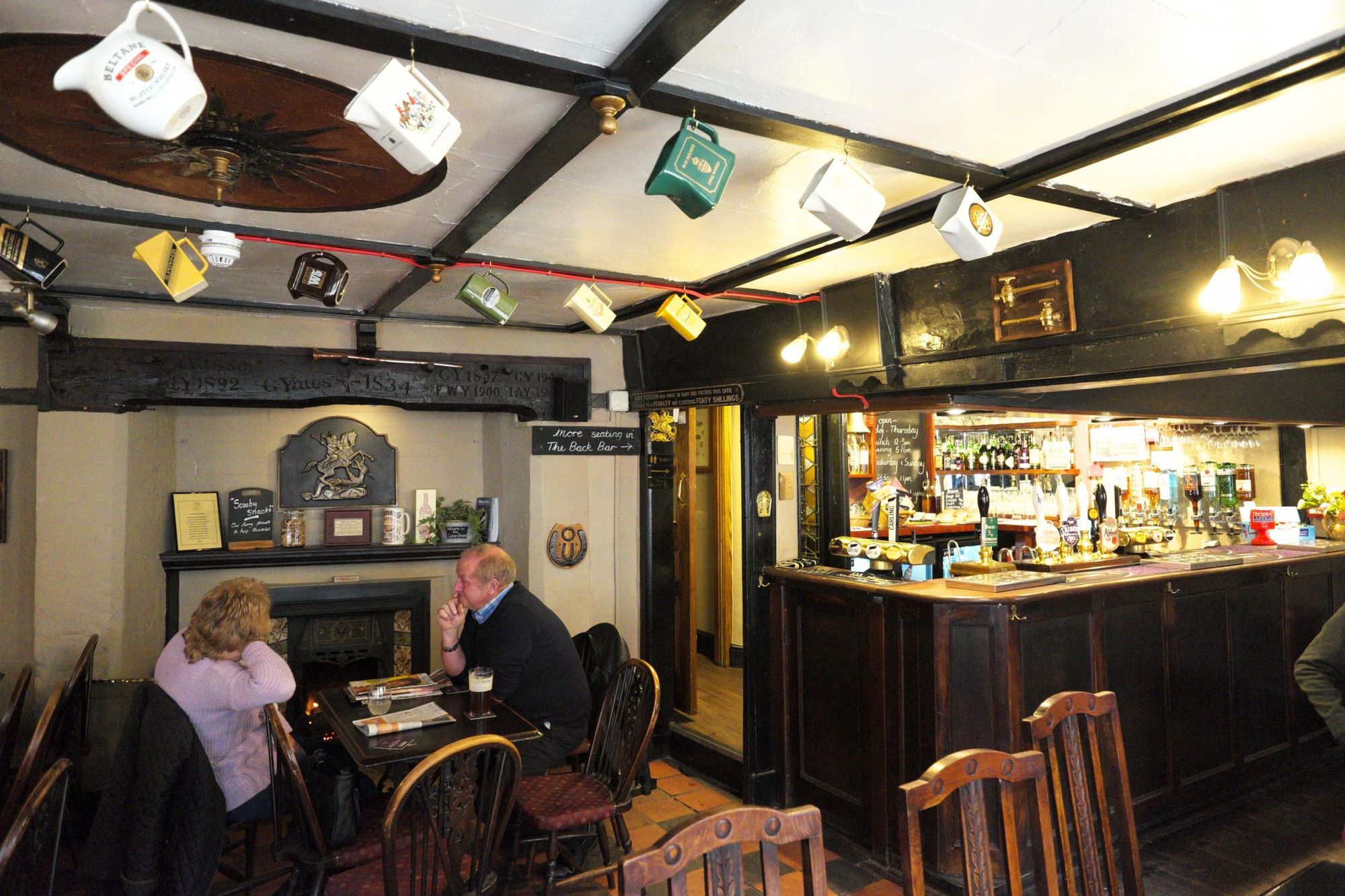 (Pub, Bar). Published on 29-10-2018