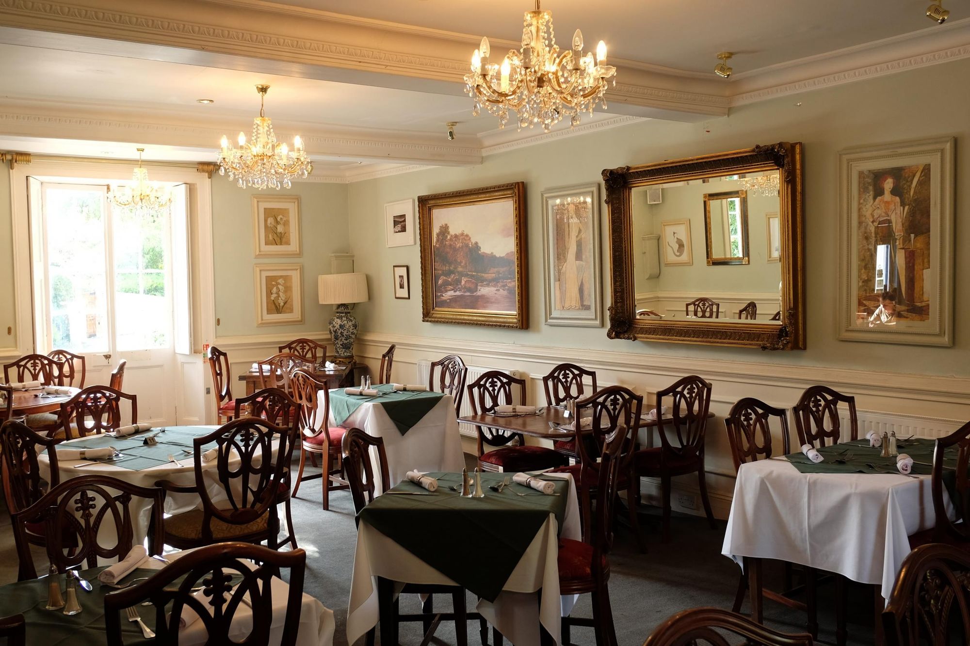 (Pub, Restaurant). Published on 10-10-2016