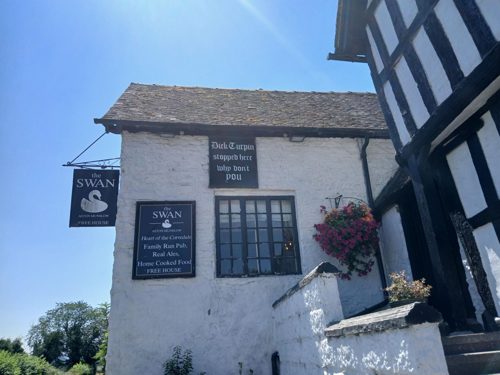 Swan, Aston Munslow. (Pub, External, Sign). Published on 21-07-2026