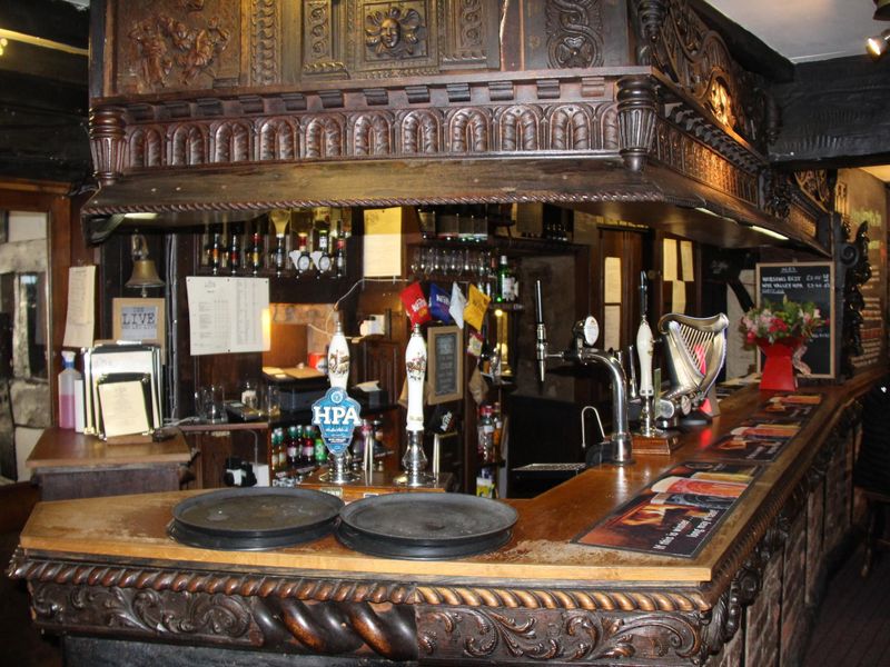 (Pub, Bar). Published on 24-02-2023 