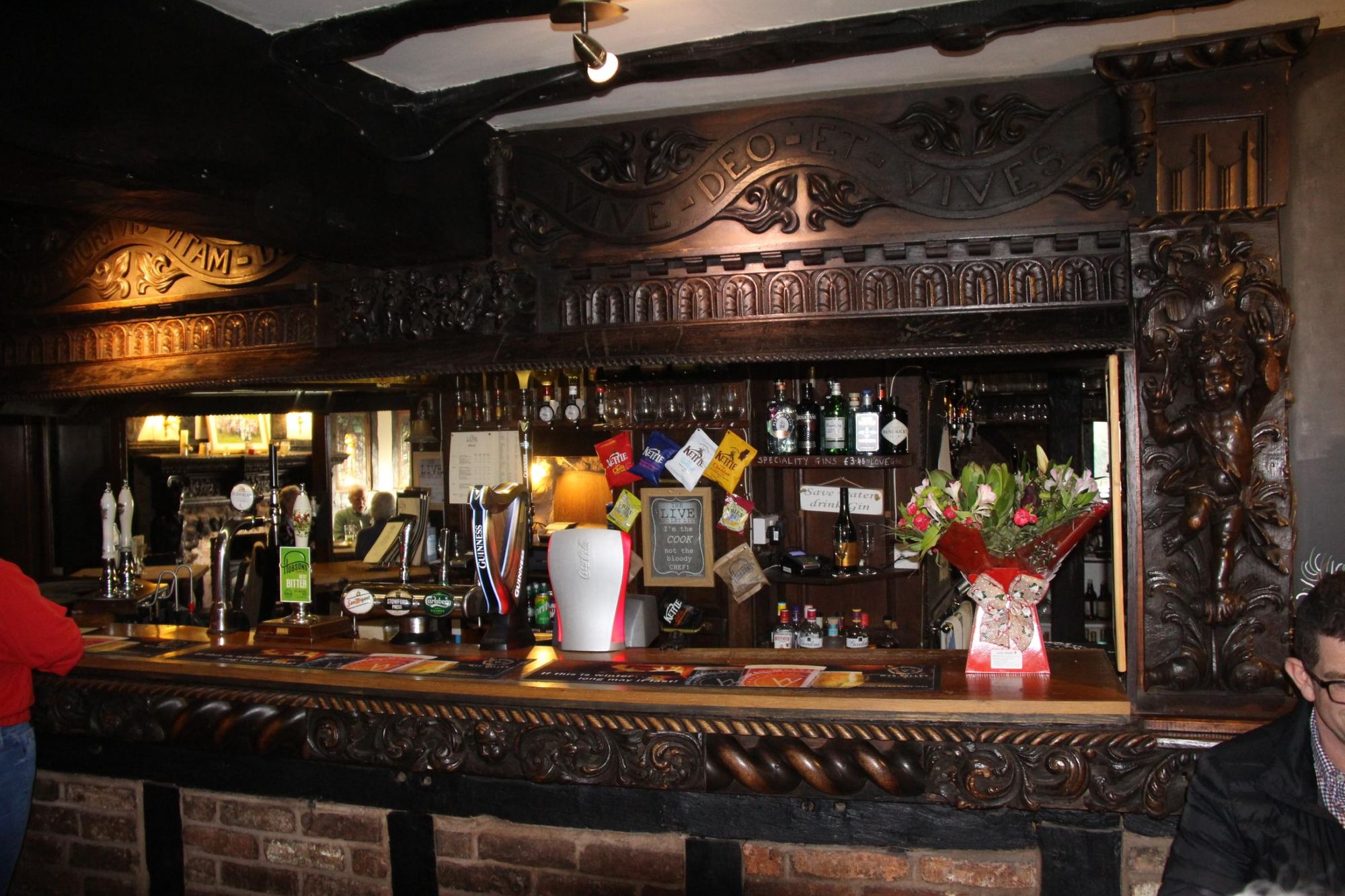 (Pub, Bar, Key). Published on 24-02-2023