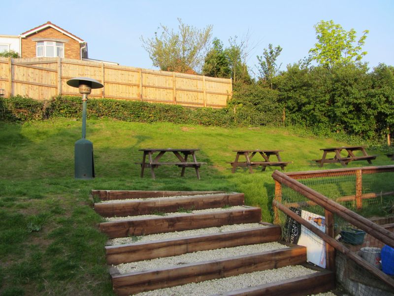 (Pub, External, Garden). Published on 01-04-2017