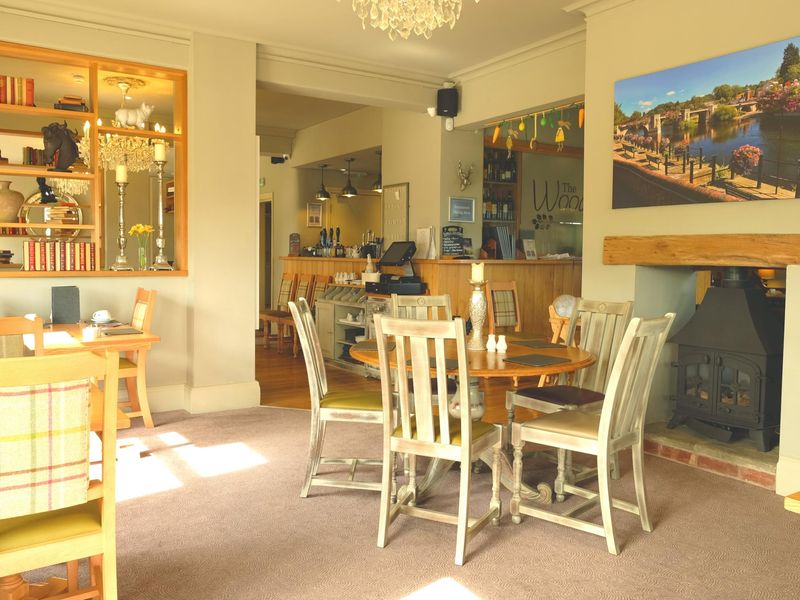 (Restaurant). Published on 19-04-2017 