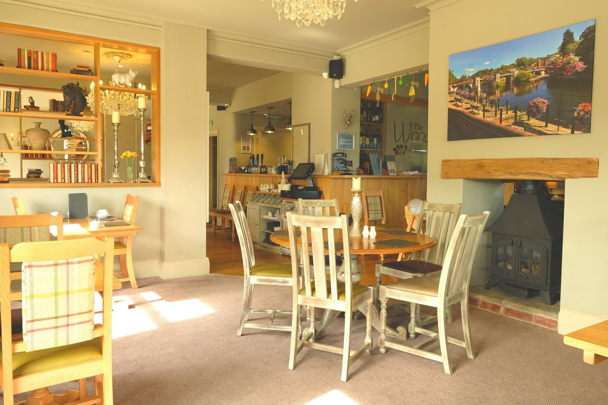 (Restaurant). Published on 19-04-2017