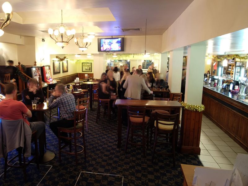 (Pub, Bar). Published on 12-12-2016 