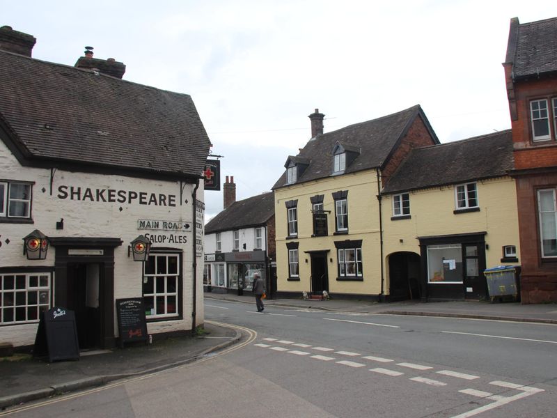 Tha Shakespeare with White Lion opposite. (Pub, External). Published on 09-04-2024 