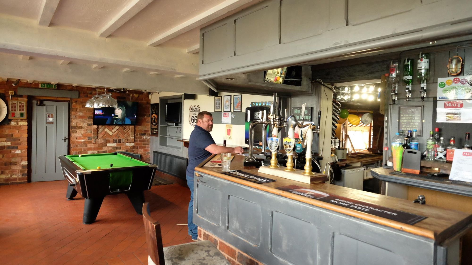 (Pub, Bar). Published on 25-03-2019