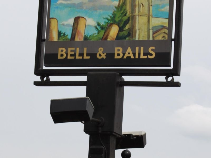 (Pub, Sign). Published on 23-05-2018