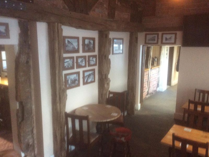 (Bar). Published on 04-01-2020 