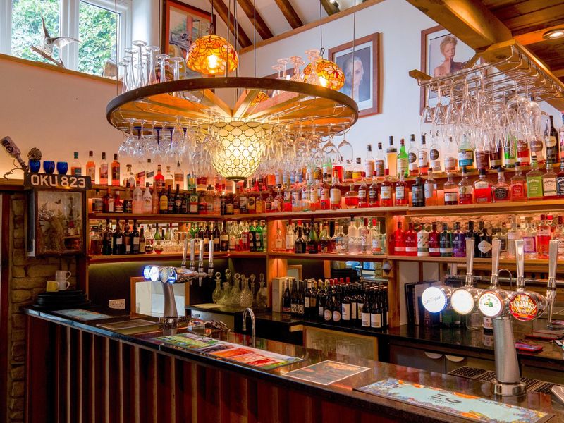 (Bar, Restaurant). Published on 24-02-2023