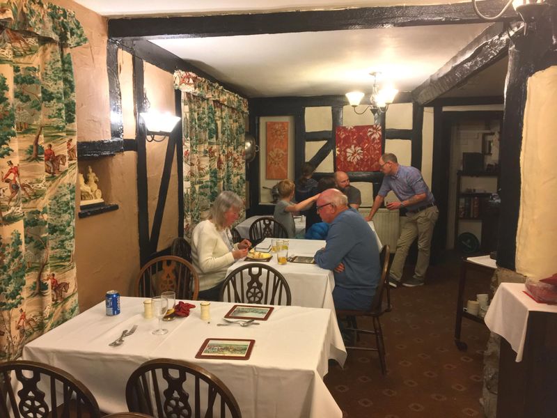 (Pub, Restaurant). Published on 29-10-2018
