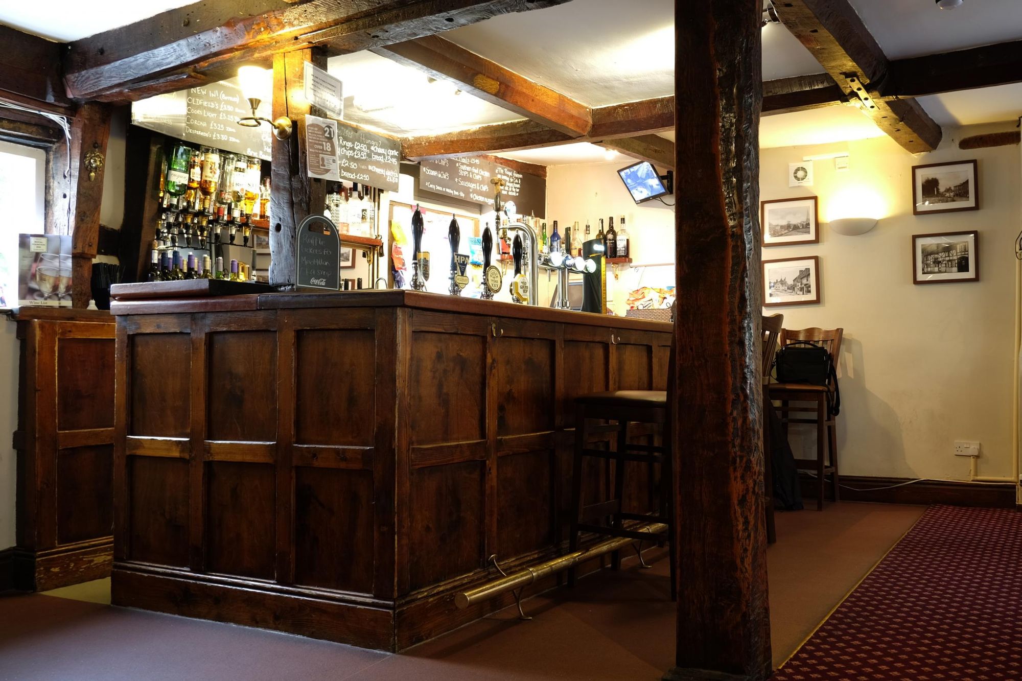 (Pub, Bar). Published on 12-10-2016