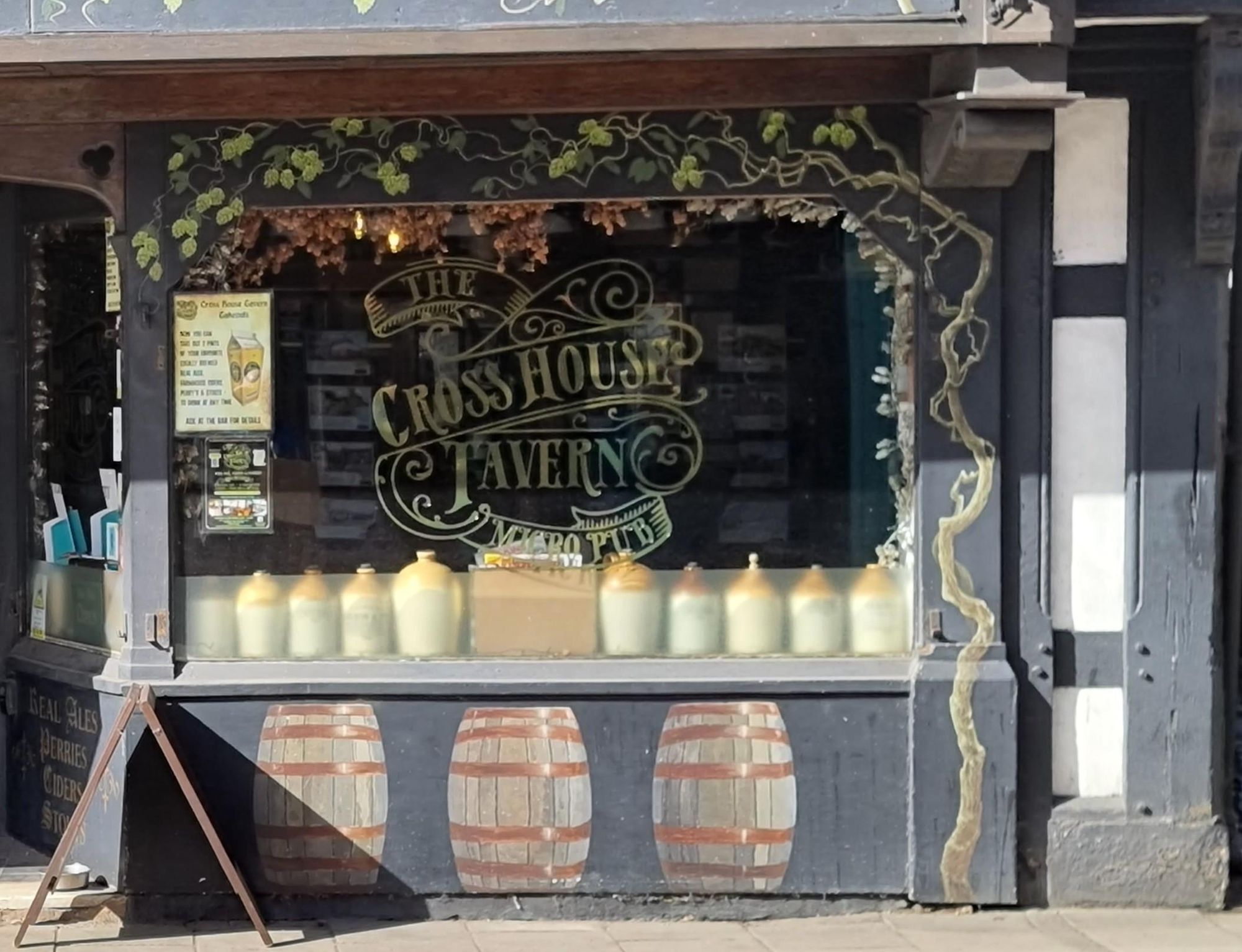 Cross House Tavern. (Pub). Published on 14-03-2023