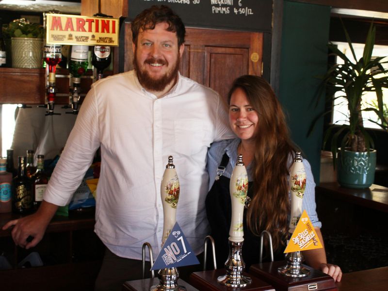 Joe and Kat. (Bar, Publican). Published on 08-07-2021