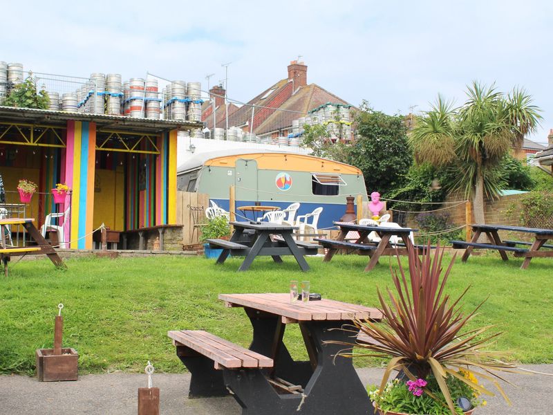 (Pub, Garden). Published on 15-07-2021