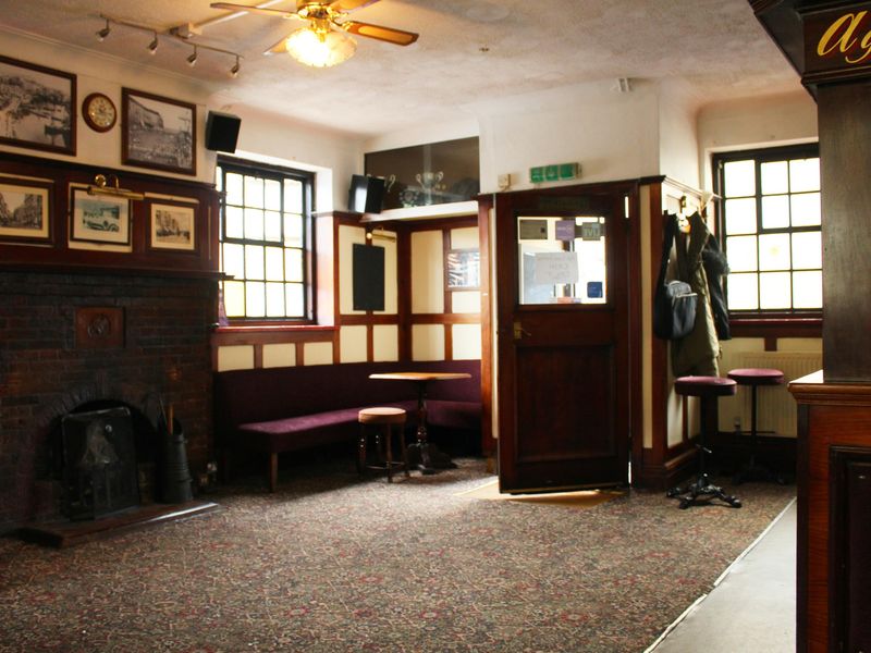 (Pub, Bar). Published on 23-05-2021 