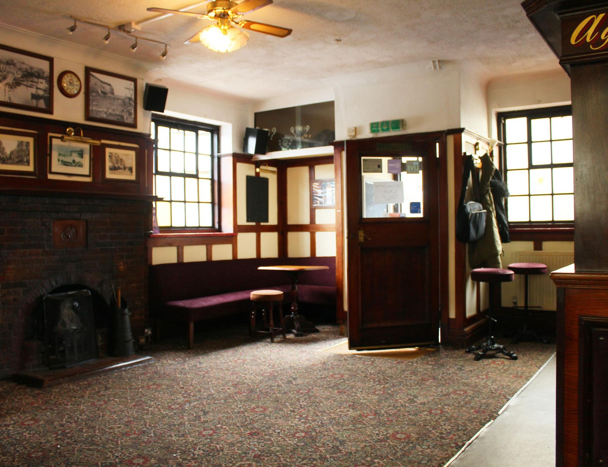(Pub, Bar). Published on 23-05-2021