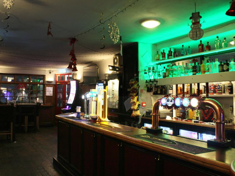 (Pub, Bar). Published on 04-01-2024