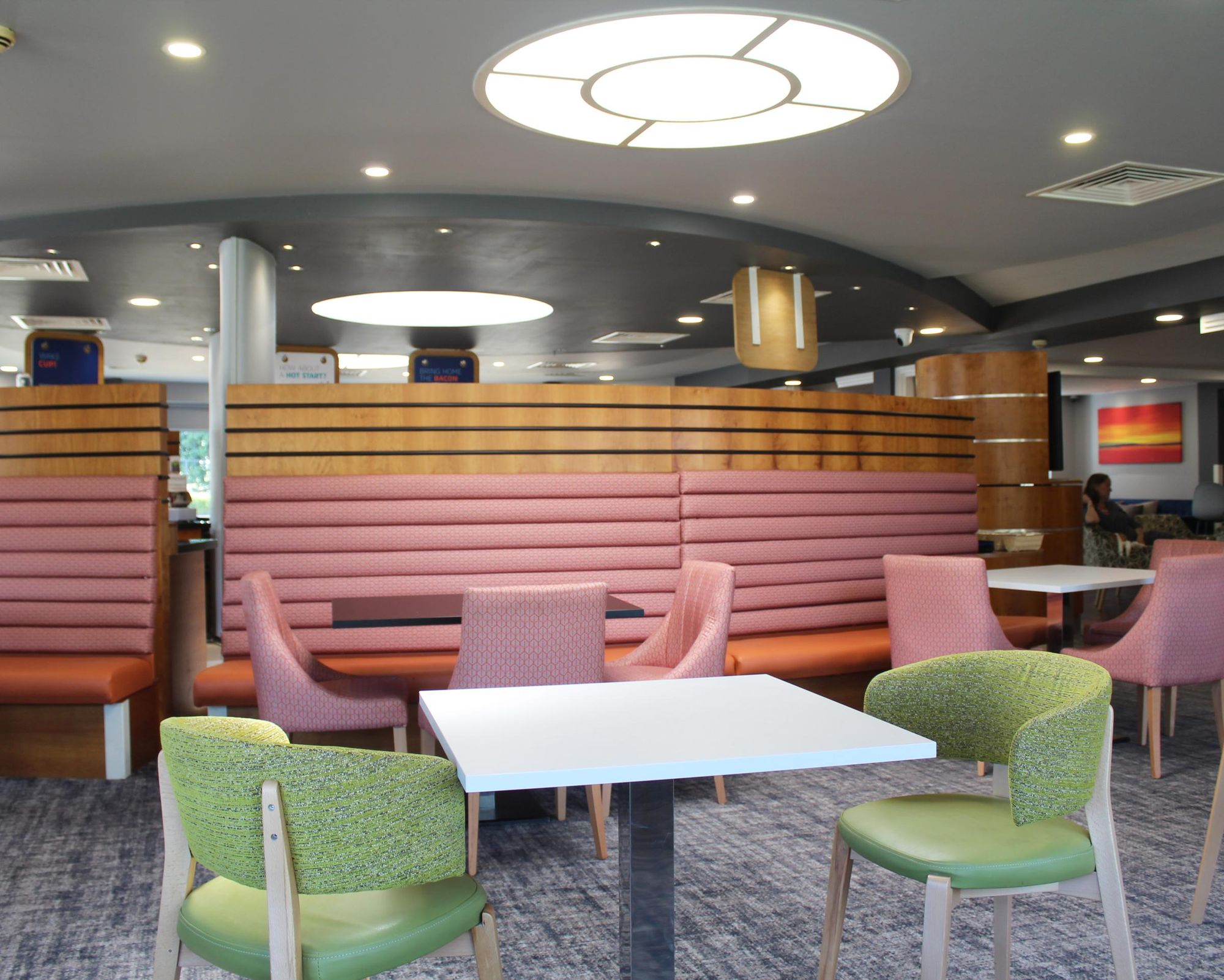 (Pub, Restaurant). Published on 21-07-2024