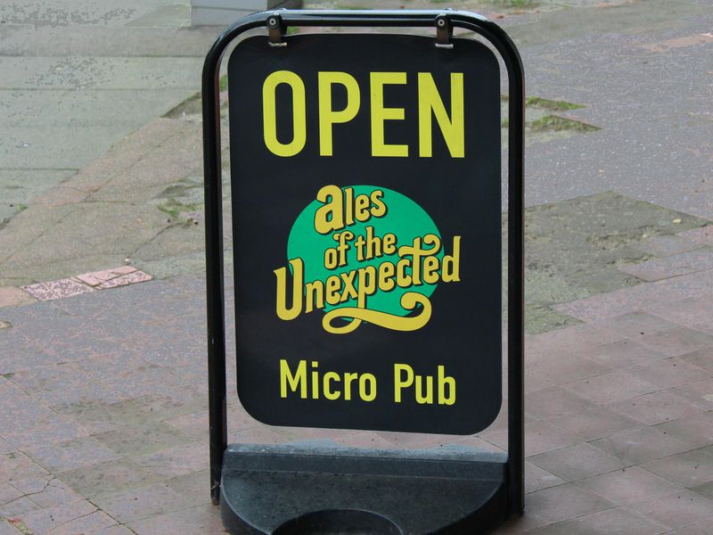(External, Sign). Published on 04-04-2022