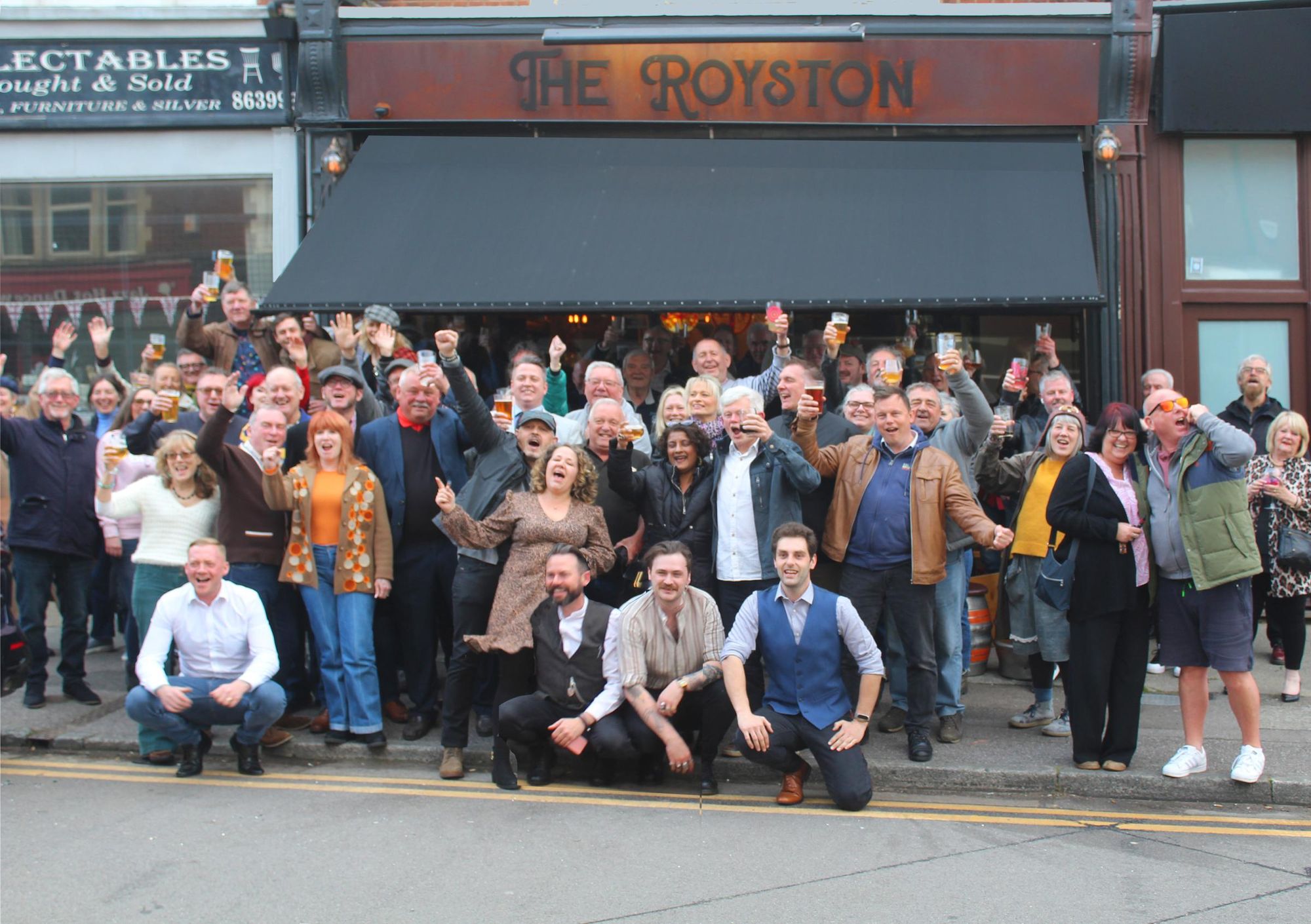 Thanet pub of the year celebration.. (Pub, External, Customers, Award, Key). Published on 20-04-2023