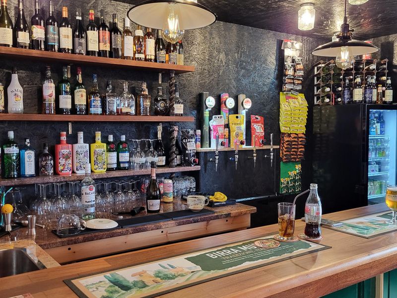 (Bar). Published on 28-03-2024