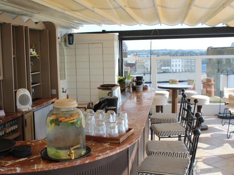At the roof top bar.. (Pub, Bar). Published on 16-08-2025 